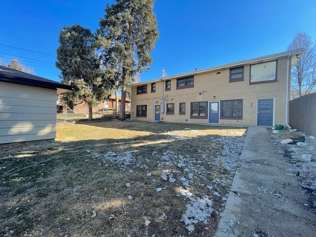 Building Photo - 2875 S Sherman St