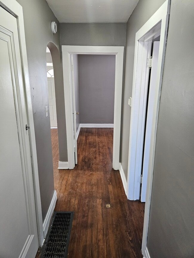 Building Photo - 4727 Massachusetts St