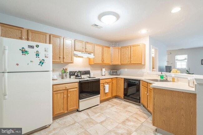 Building Photo - 5404 Drawbridge Ct