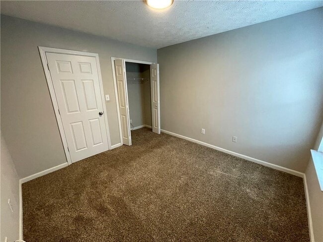 Building Photo - 4401 Dickens Ct NW