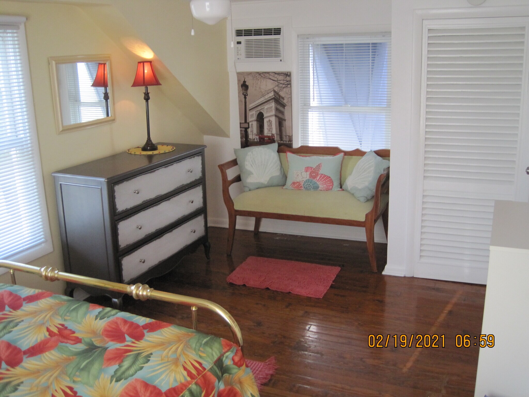 Building Photo - 1320 Angela St