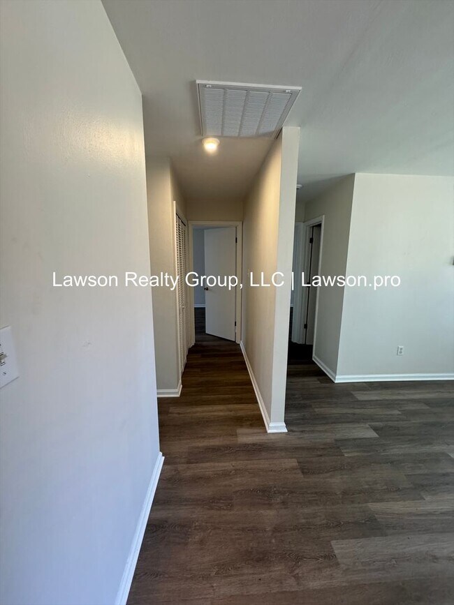 Building Photo - Pennsylvania 4501-4503