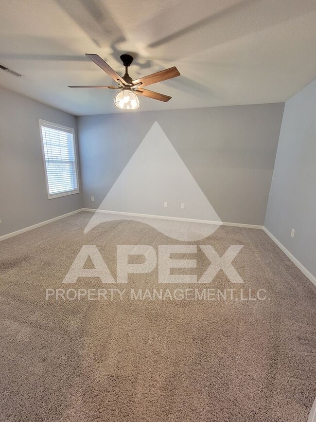 Building Photo - West Knoxville – Beautifully upgraded - 3 Bd/2.5 Single Family Home in Hampton Court Subdivision!!