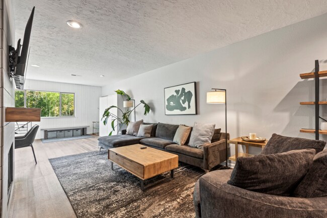 Building Photo - 2255 Sidewinder Dr