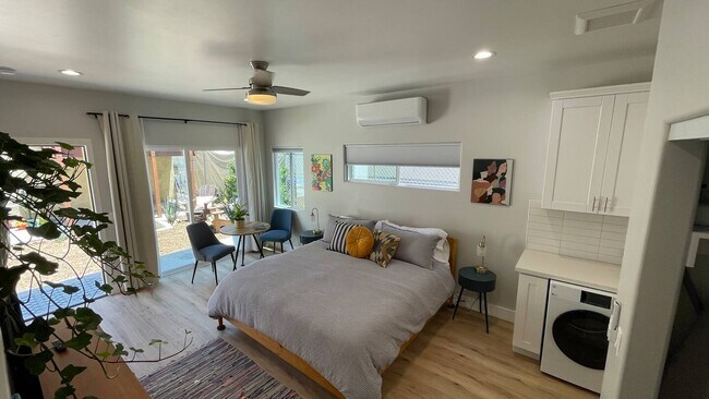 Bedroom - 4452 Alabama St