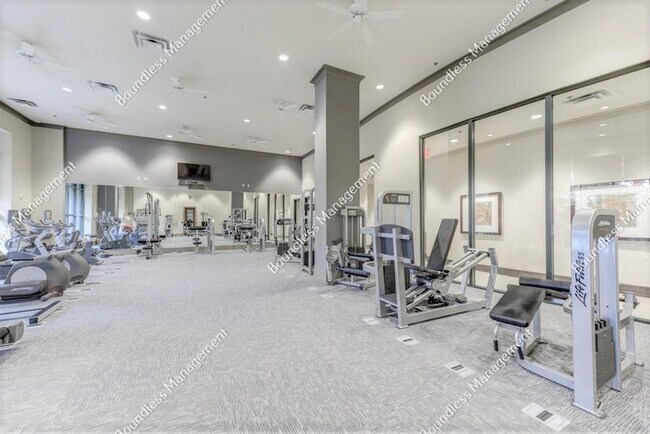 Building Photo - 3040 Peachtree Rd NW