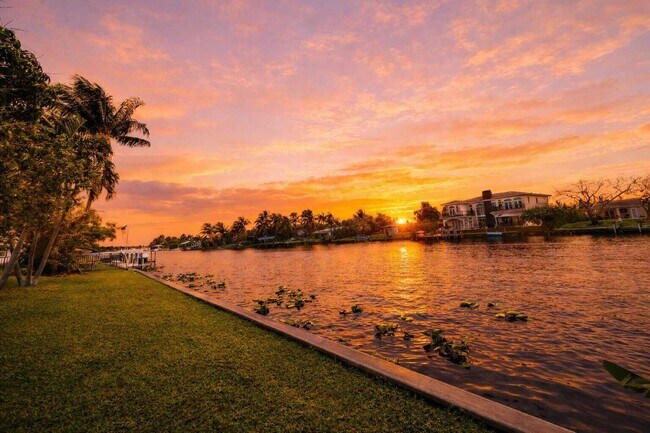 Building Photo - 7834 Edgewater Dr