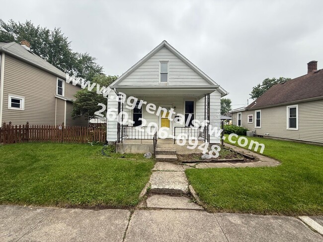 Primary Photo - 3 Bedroom House