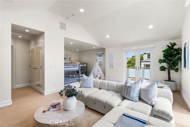 Building Photo - 1554 E Oceanfront