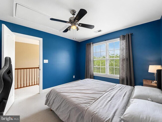 Building Photo - 23017 Holloway Ct