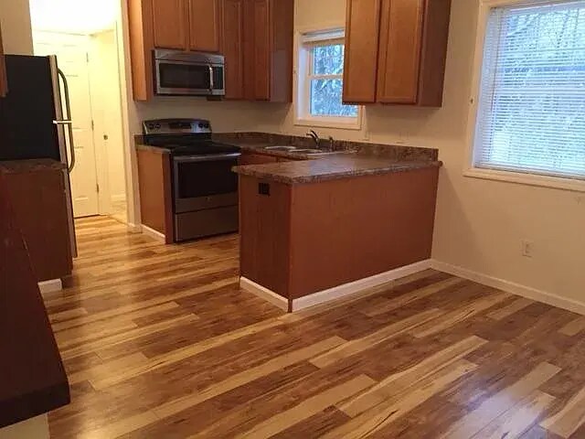 Building Photo - 369 W Sand Lake Rd