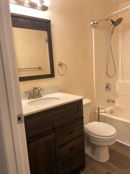 Building Photo - 335 SW 1st St