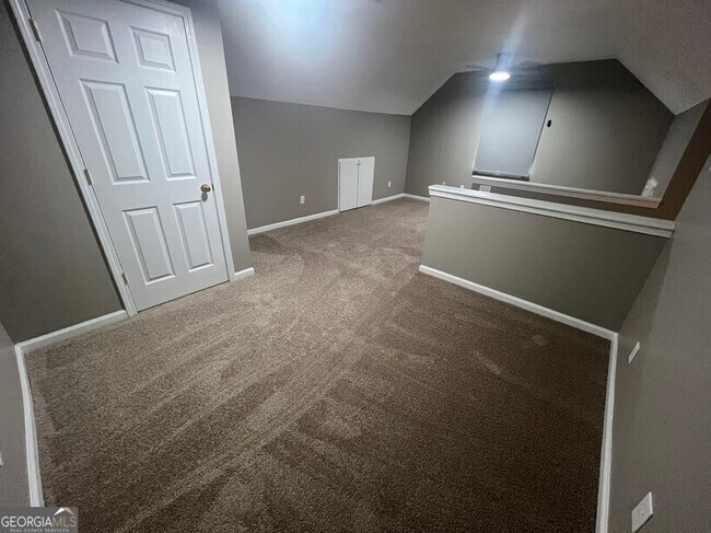 Building Photo - 115 Falcon Ridge Dr