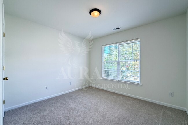Building Photo - 112 Huntersville Rd
