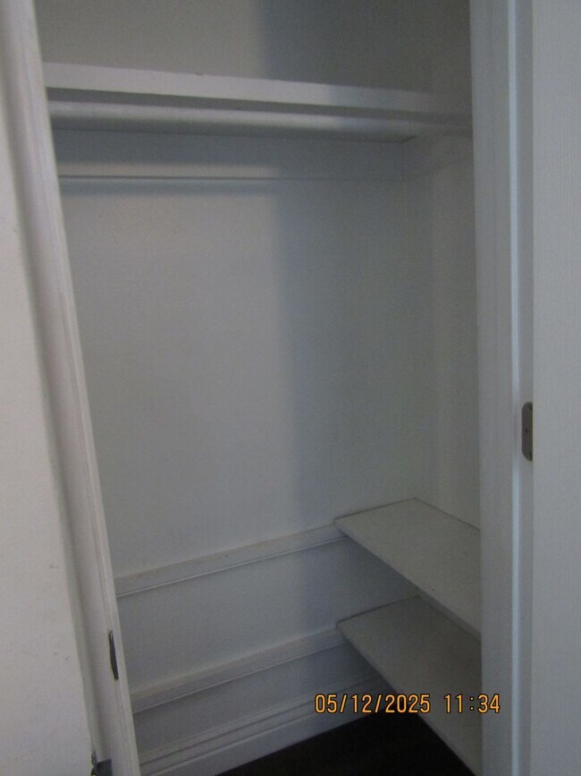 Building Photo - MOVE IN SPECIAL: $250 OFF THE 1ST FULL MON...