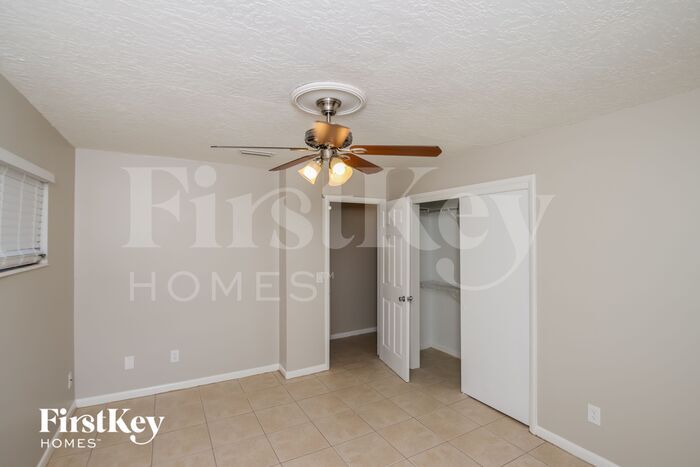 Building Photo - 1056 Matador Dr