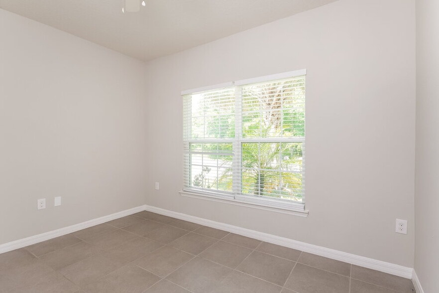 Building Photo - 1013 Coatbridge Dr