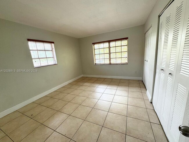 Building Photo - 8600 SW 109th Ave