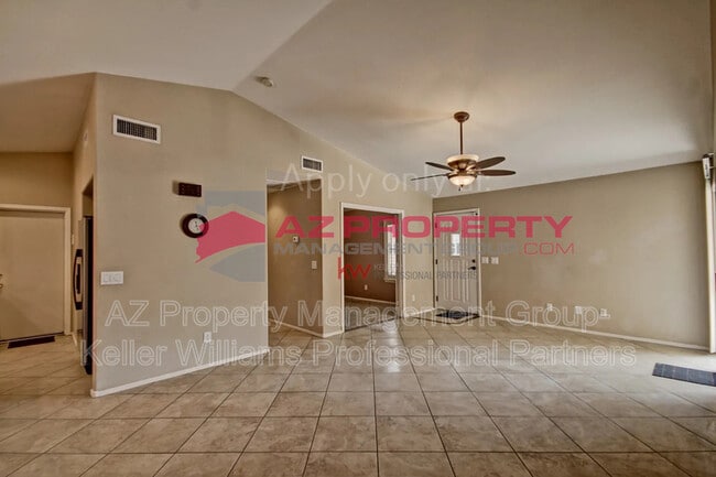 Building Photo - 12725 W Palm Ln