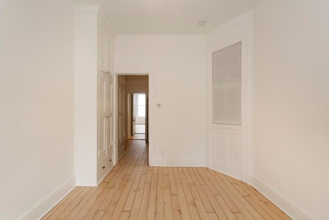 Building Photo - 339 Ogden Ave.