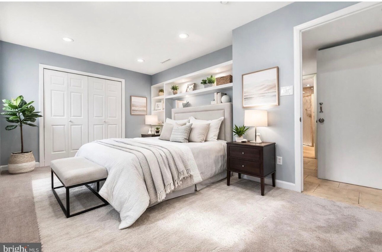 Building Photo - 14407 Oakvale St