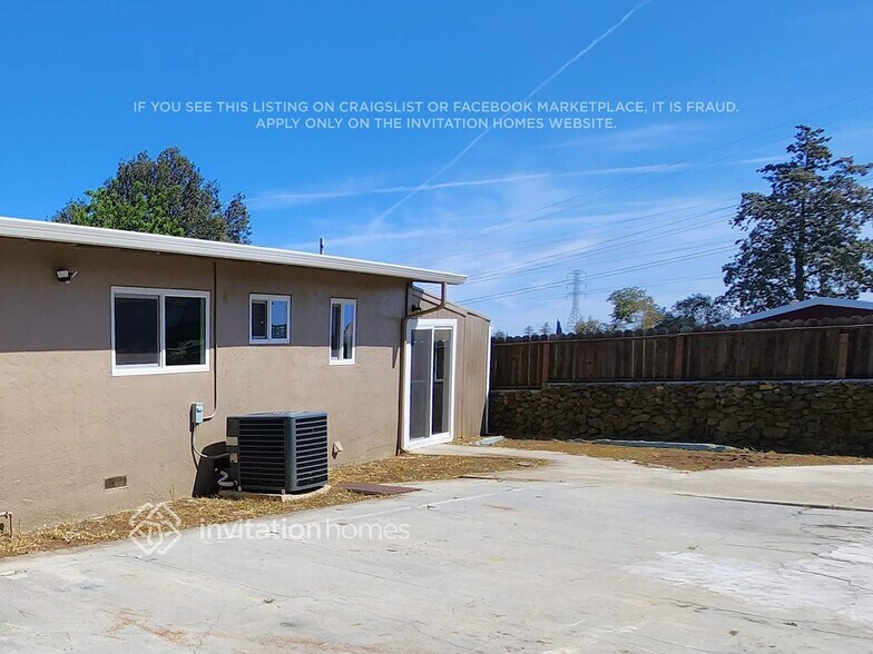 Building Photo - 620 Lynn Ave