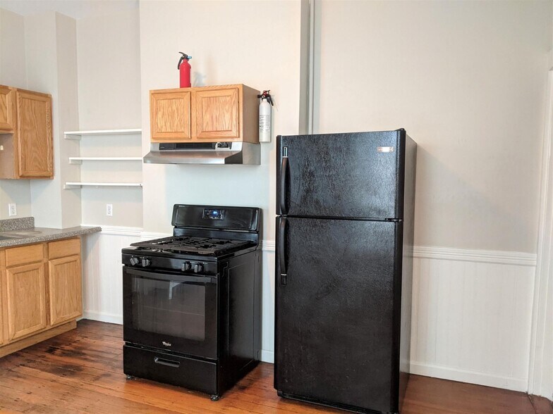 Building Photo - 18 Park Ave