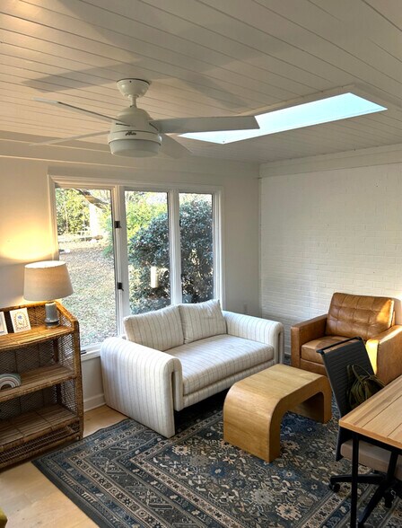 Building Photo - 409 Ravenal Rd
