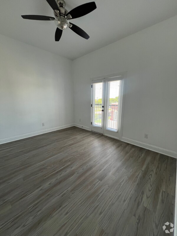Building Photo - 131 E Fate Main Pl