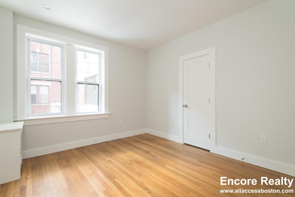 Building Photo - 19 A Forest St