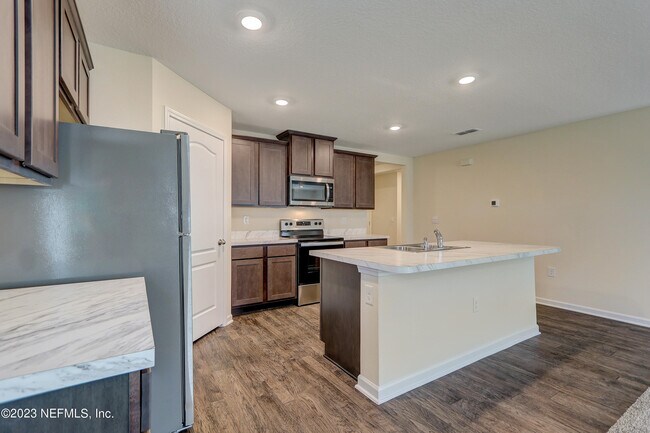 Building Photo - 3307 Lawton Pl