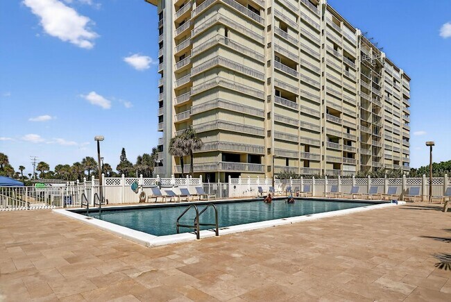 Building Photo - 10680 S Ocean Dr