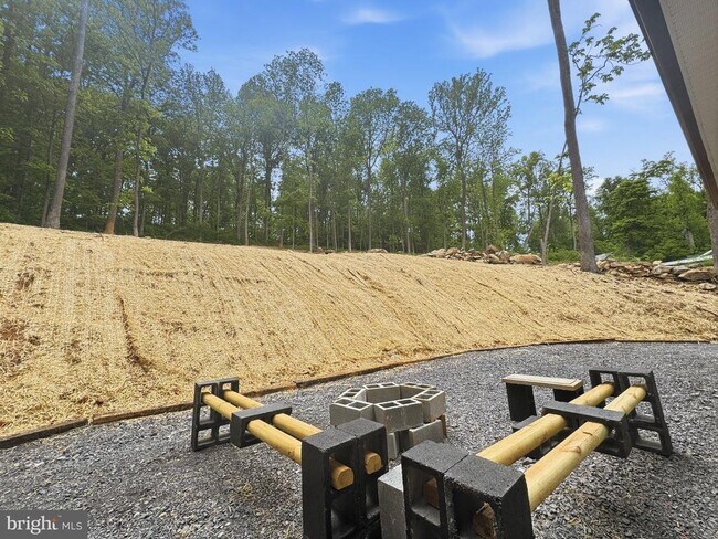 Building Photo - 441 High Top Rd