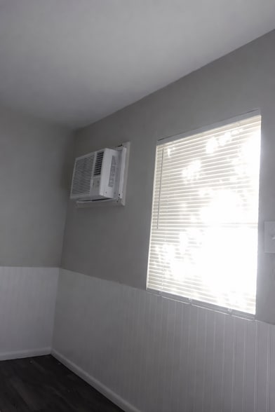 Building Photo - 15101 N 15th St