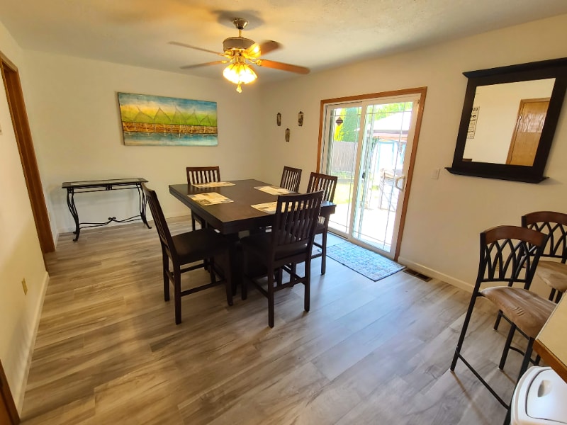 Building Photo - 547 NE 27th St