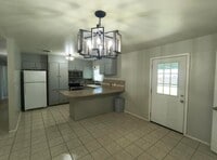 Building Photo - 4 bedroom 2 bath College Hills Add home wi...