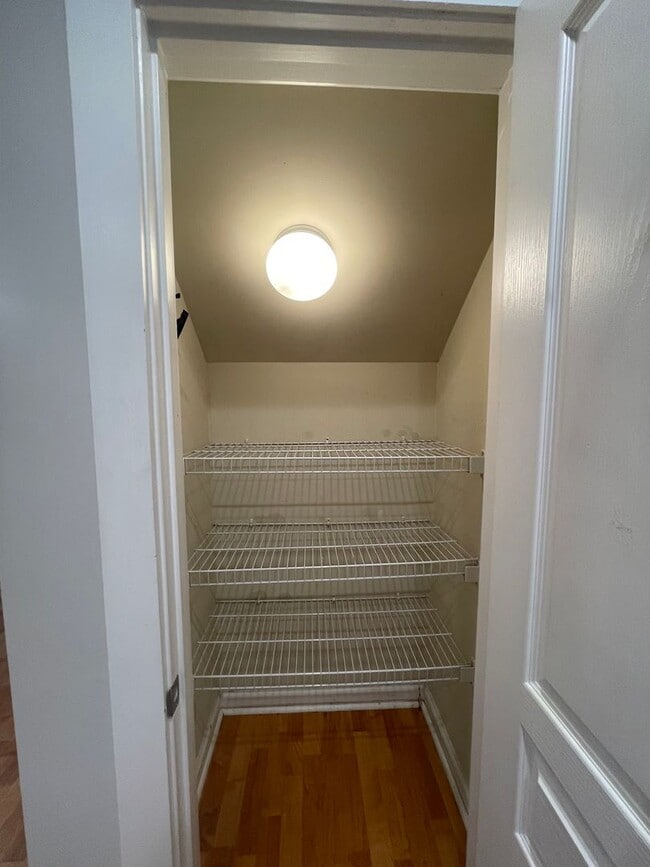 Building Photo - 07-211 Markey