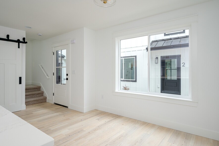 Building Photo - 4103 SE Olsen St