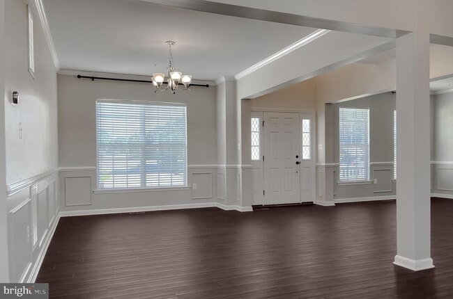 Building Photo - 23246 Lindsay Dr