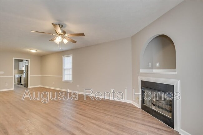 Building Photo - 109 Kelly Dr