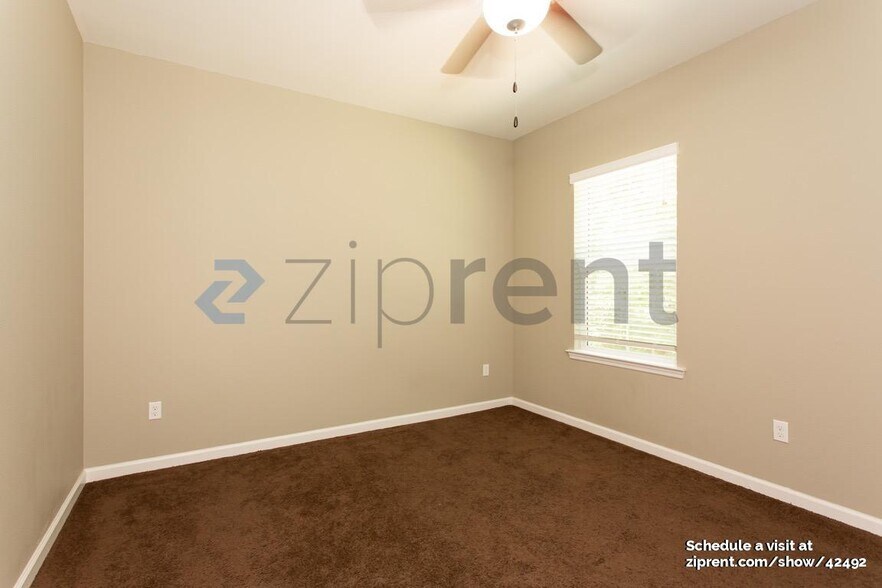 Building Photo - 3352 Fort Collins Ln
