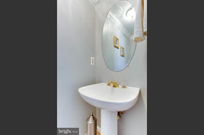 Building Photo - 7021 Haycock Rd