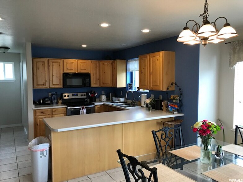 Building Photo - 1297 S 1430 E