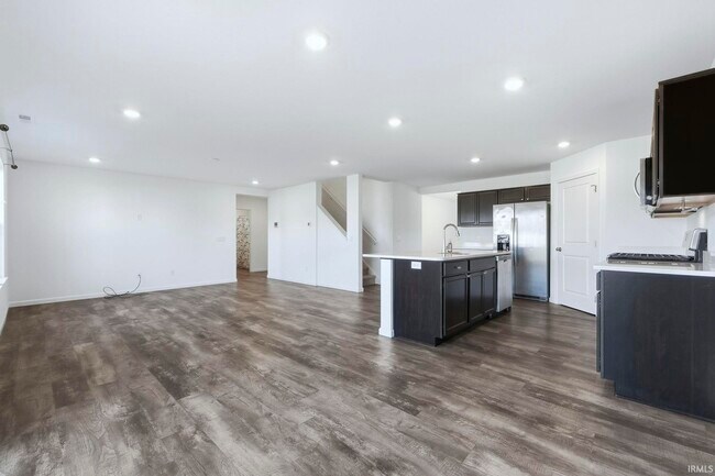 Building Photo - 4152 Bradley Dr