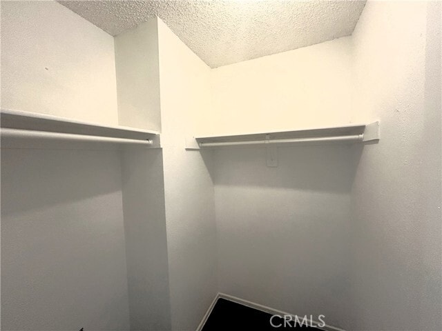 Building Photo - 2430 S Ridgewood Dr