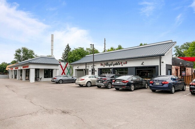Building Photo - Come check out this beautiful apartment cl...