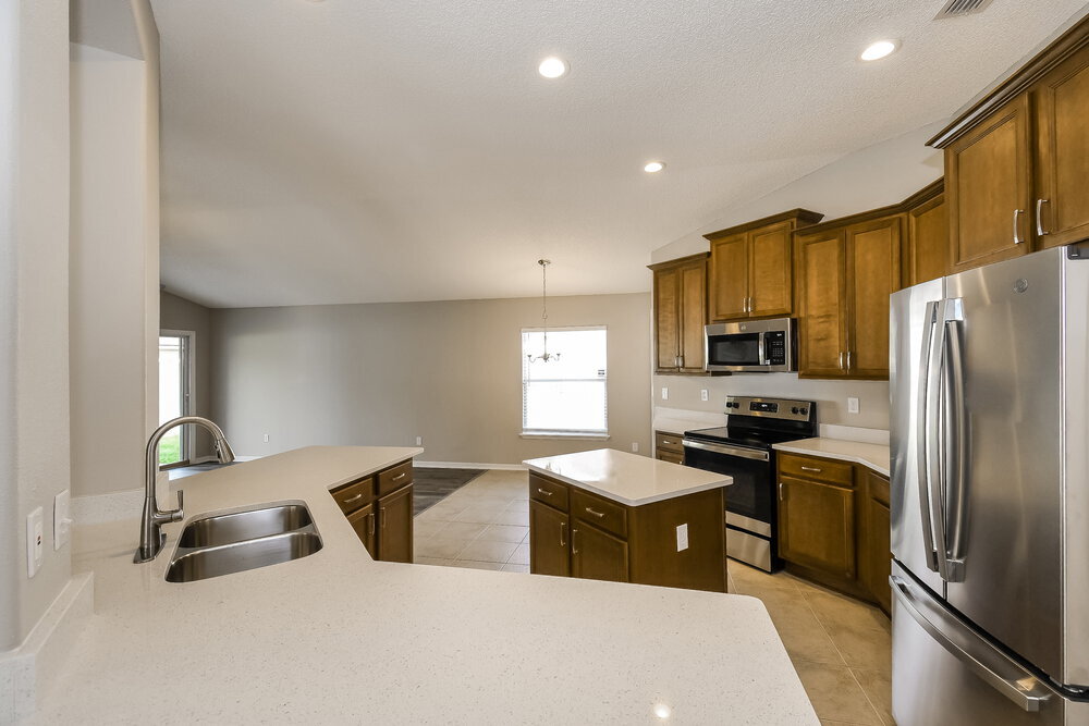 Building Photo - 1098 Maple Ln