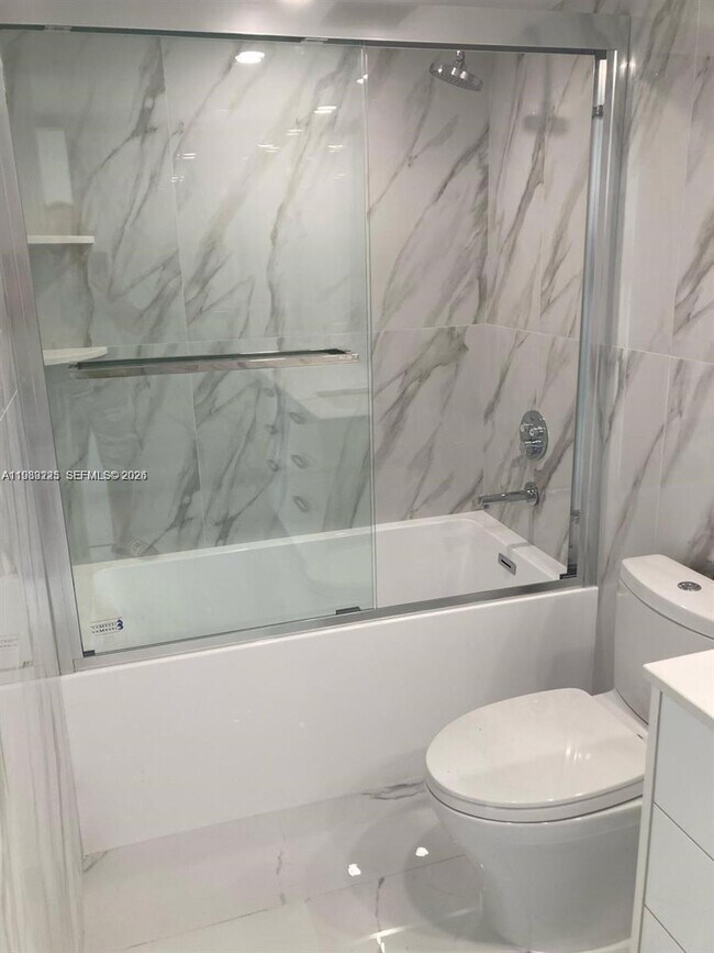 Building Photo - 290 174th St St