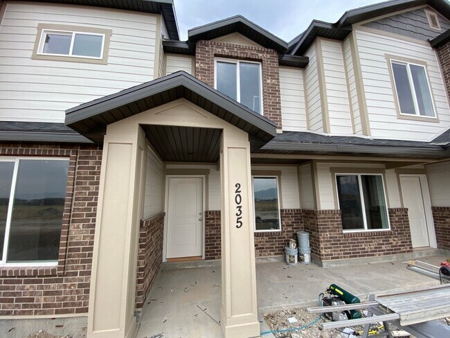 Building Photo - 2035 N 350 E