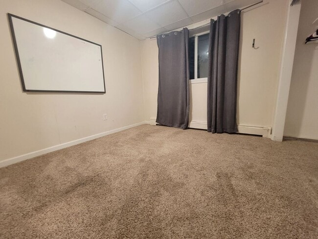 Building Photo - 901 Lathrop St